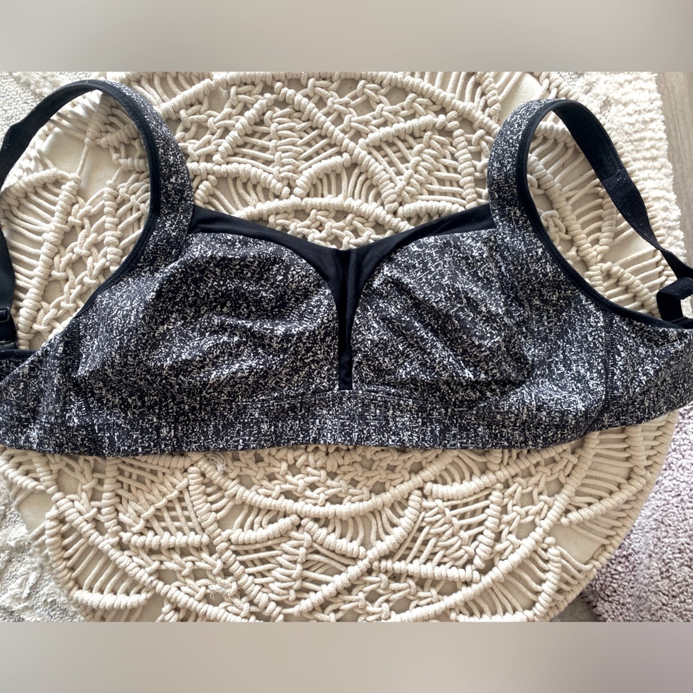 Lululemon Bra. 34 and will fit B/C/D cup